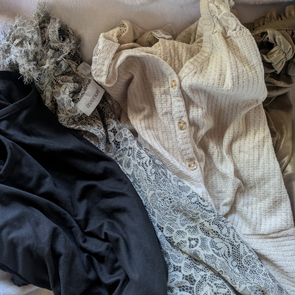 Bundle Of 4 Tops, Size 22W, Neutrals